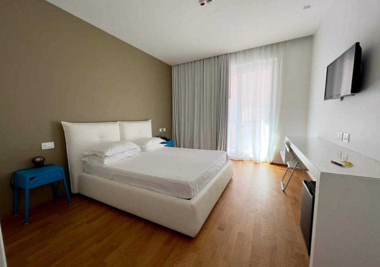 Copacabana Hotel Design Margherita Di Savoia Esterno foto